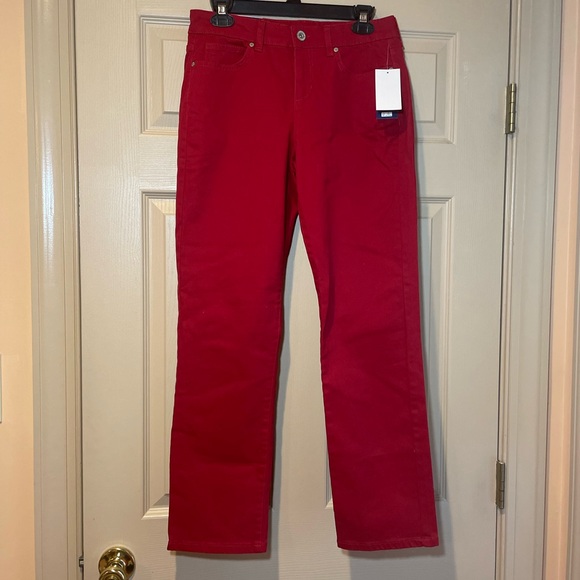 Bandolino Women's Straight Leg Mandie Jeans in Bold Red, NWT, Size 6P - Picture 1 of 11